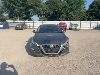 2022 Nissan Altima SV FWD - Exterior Front Center Image